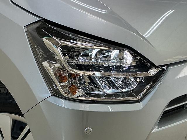 ミライースX SAIII バックカメラ 前後コーナーセンサー スマアシバックカメラ 前後コーナーセンサー オートマチックハイビーム LEDヘッドライト オートライト アイドリングストップ 横滑り防止装置 キーレスエントリー スペアキー有り 盗難防止装置 スマアシ(京都府)の中古車