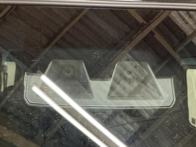 ハイゼットカーゴクルーズターボ　切替式４ＷＤ　ＣＶＴ車　前後コーナーセンサー切替式４ＷＤ　ＣＶＴ車　前後コーナーセンサー　オートマチックハイビーム　オートライト　スマートキー　キーレスエントリー　スペアキー有り　アイドリングストップ　マニュアルエアコン　横滑り防止装置（京都府）の中古車