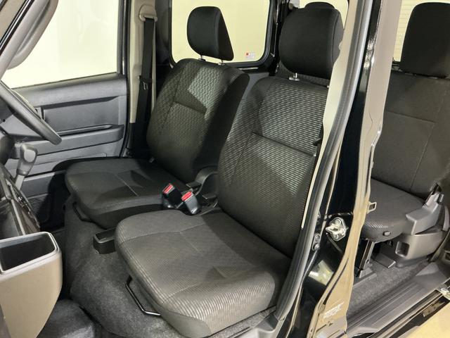 ハイゼットカーゴクルーズターボ　切替式４ＷＤ　ＣＶＴ車　前後コーナーセンサー切替式４ＷＤ　ＣＶＴ車　前後コーナーセンサー　オートマチックハイビーム　オートライト　スマートキー　キーレスエントリー　スペアキー有り　アイドリングストップ　マニュアルエアコン　横滑り防止装置（京都府）の中古車