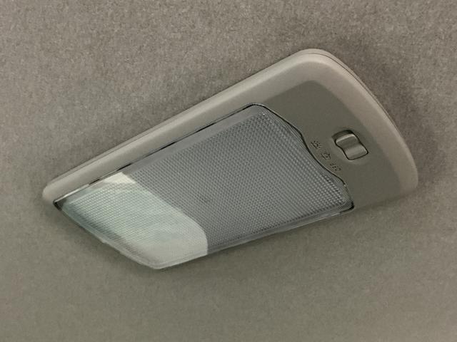 ハイゼットカーゴクルーズターボ　切替式４ＷＤ　ＣＶＴ車　前後コーナーセンサー切替式４ＷＤ　ＣＶＴ車　前後コーナーセンサー　オートマチックハイビーム　オートライト　スマートキー　キーレスエントリー　スペアキー有り　アイドリングストップ　マニュアルエアコン　横滑り防止装置（京都府）の中古車