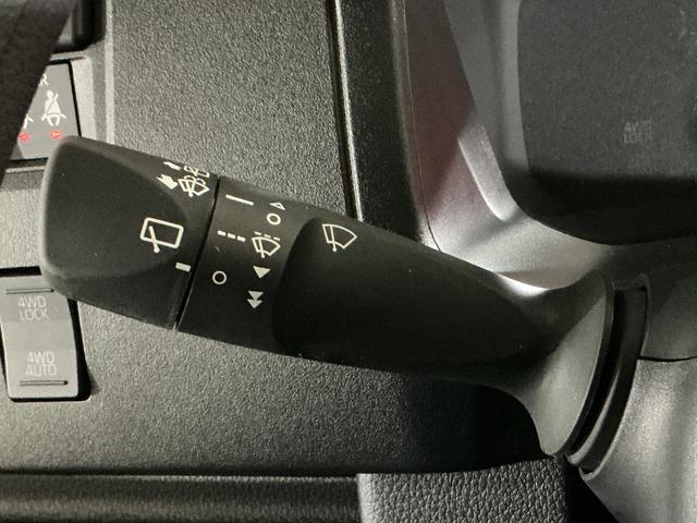 ハイゼットカーゴクルーズターボ　切替式４ＷＤ　ＣＶＴ車　前後コーナーセンサー切替式４ＷＤ　ＣＶＴ車　前後コーナーセンサー　オートマチックハイビーム　オートライト　スマートキー　キーレスエントリー　スペアキー有り　アイドリングストップ　マニュアルエアコン　横滑り防止装置（京都府）の中古車