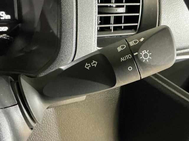 ハイゼットカーゴクルーズターボ　切替式４ＷＤ　ＣＶＴ車　前後コーナーセンサー切替式４ＷＤ　ＣＶＴ車　前後コーナーセンサー　オートマチックハイビーム　オートライト　スマートキー　キーレスエントリー　スペアキー有り　アイドリングストップ　マニュアルエアコン　横滑り防止装置（京都府）の中古車