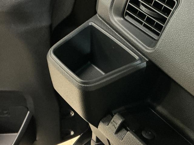 ハイゼットカーゴクルーズターボ　切替式４ＷＤ　ＣＶＴ車　前後コーナーセンサー切替式４ＷＤ　ＣＶＴ車　前後コーナーセンサー　オートマチックハイビーム　オートライト　スマートキー　キーレスエントリー　スペアキー有り　アイドリングストップ　マニュアルエアコン　横滑り防止装置（京都府）の中古車