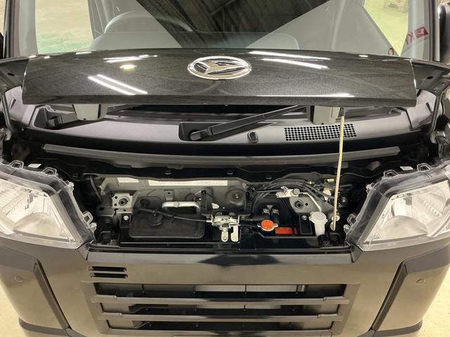 ハイゼットカーゴクルーズターボ　切替式４ＷＤ　ＣＶＴ車　前後コーナーセンサー切替式４ＷＤ　ＣＶＴ車　前後コーナーセンサー　オートマチックハイビーム　オートライト　スマートキー　キーレスエントリー　スペアキー有り　アイドリングストップ　マニュアルエアコン　横滑り防止装置（京都府）の中古車