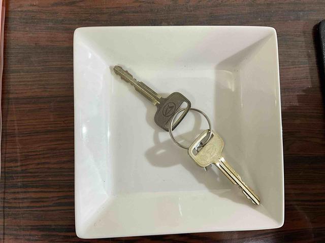 ハイゼットトラックスタンダード令和7年 ハイゼットトラック スタンダード 4WD AUTO/LOCK切り替えスイッチ CVT ブライトシルバーM AM/FMラジオ スマートアシスト コーナーセンサー エコアイドル(京都府)の中古車