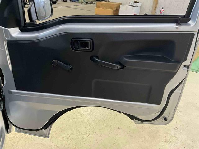 ハイゼットトラックスタンダード令和7年 ハイゼットトラック スタンダード 4WD AUTO/LOCK切り替えスイッチ CVT ブライトシルバーM AM/FMラジオ スマートアシスト コーナーセンサー エコアイドル(京都府)の中古車