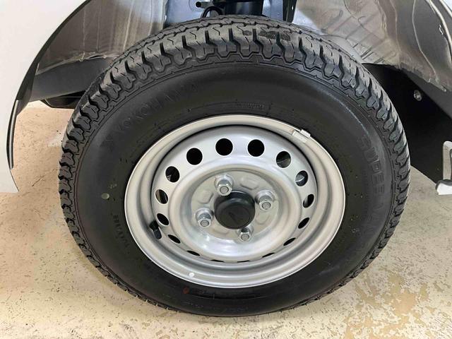 ハイゼットトラックスタンダード令和7年 ハイゼットトラック スタンダード 4WD AUTO/LOCK切り替えスイッチ CVT ブライトシルバーM AM/FMラジオ スマートアシスト コーナーセンサー エコアイドル(京都府)の中古車