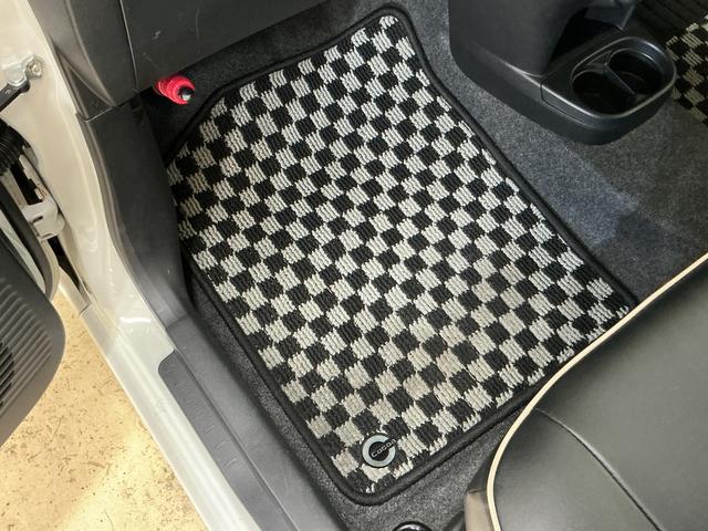 ミラココアココアプラスＧ　ワンオーナー　ＣＤオーディオ　バックカメラワンオーナー　ＣＤオーディオ　バックカメラ　ルーフレール　盗難防止装置　ドアバイザー　キーレスエントリー　フォグライト　ヘッドライトレべライザー　１２Ｖ電源ソケット　オートエアコン　スペアタイヤ（京都府）の中古車