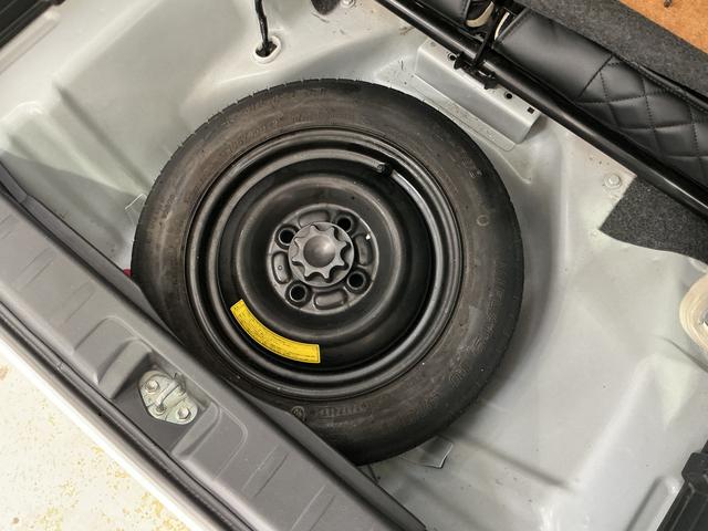 ミラココアココアプラスＧ　ワンオーナー　ＣＤオーディオ　バックカメラワンオーナー　ＣＤオーディオ　バックカメラ　ルーフレール　盗難防止装置　ドアバイザー　キーレスエントリー　フォグライト　ヘッドライトレべライザー　１２Ｖ電源ソケット　オートエアコン　スペアタイヤ（京都府）の中古車