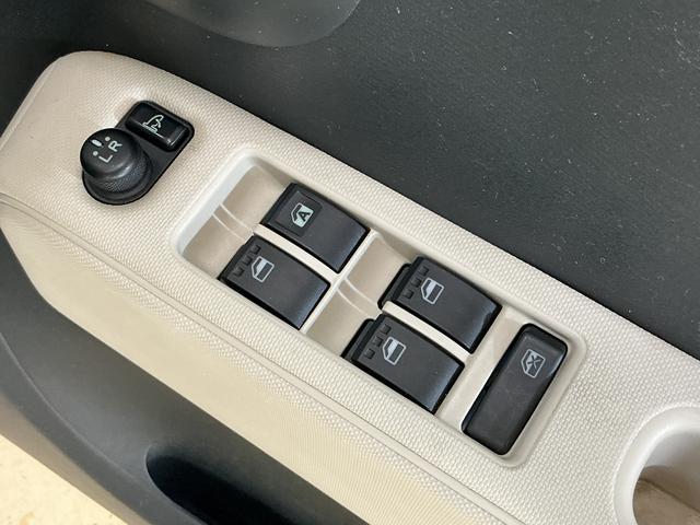 ミラココアココアプラスＧ　ワンオーナー　ＣＤオーディオ　バックカメラワンオーナー　ＣＤオーディオ　バックカメラ　ルーフレール　盗難防止装置　ドアバイザー　キーレスエントリー　フォグライト　ヘッドライトレべライザー　１２Ｖ電源ソケット　オートエアコン　スペアタイヤ（京都府）の中古車