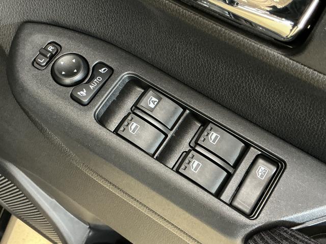 ムーヴＧ　バックカメラ　助手席側リヤパワースライドドアスマートアシスト　助手席側リヤパワースライドドア　プッシュボタンエンジンスタート　バックカメラ　コーナーセンサー　ＬＥＤヘッドライト　オートエアコン　オートライト　アルミホイール　フォグランプ　ＡＢＳ（京都府）の中古車