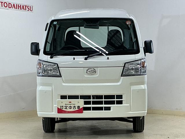 ハイゼットトラックジャンボスタンダード　５速ＭＴ　ラジオ　前後コーナーセンサー５速ＭＴ　ラジオデッキ　前後コーナーセンサー　オートマチックハイビーム　３方開　オートライト　横滑り防止装置　アイドリングストップ　マニュアルエアコン　１２Ｖ電源ソケット　ヘッドライトレべライザー（京都府）の中古車