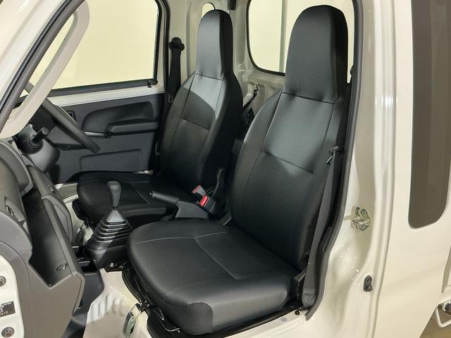 ハイゼットトラックジャンボスタンダード　５速ＭＴ　ラジオ　前後コーナーセンサー５速ＭＴ　ラジオデッキ　前後コーナーセンサー　オートマチックハイビーム　３方開　オートライト　横滑り防止装置　アイドリングストップ　マニュアルエアコン　１２Ｖ電源ソケット　ヘッドライトレべライザー（京都府）の中古車