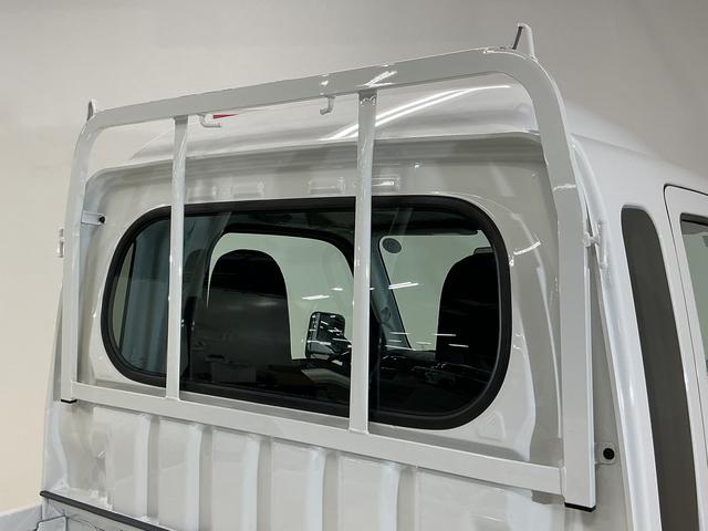 ハイゼットトラックジャンボスタンダード　５速ＭＴ　ラジオ　前後コーナーセンサー５速ＭＴ　ラジオデッキ　前後コーナーセンサー　オートマチックハイビーム　３方開　オートライト　横滑り防止装置　アイドリングストップ　マニュアルエアコン　１２Ｖ電源ソケット　ヘッドライトレべライザー（京都府）の中古車