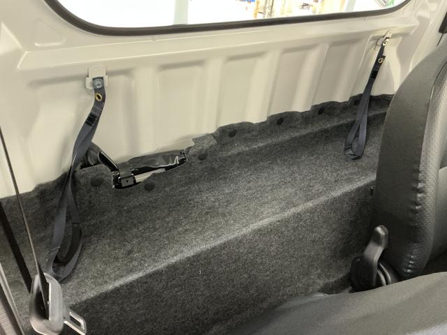 ハイゼットトラックジャンボスタンダード　５速ＭＴ　ラジオ　前後コーナーセンサー５速ＭＴ　ラジオデッキ　前後コーナーセンサー　オートマチックハイビーム　３方開　オートライト　横滑り防止装置　アイドリングストップ　マニュアルエアコン　１２Ｖ電源ソケット　ヘッドライトレべライザー（京都府）の中古車