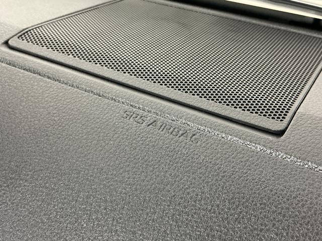 ハイゼットトラックジャンボスタンダード　５速ＭＴ　ラジオ　前後コーナーセンサー５速ＭＴ　ラジオデッキ　前後コーナーセンサー　オートマチックハイビーム　３方開　オートライト　横滑り防止装置　アイドリングストップ　マニュアルエアコン　１２Ｖ電源ソケット　ヘッドライトレべライザー（京都府）の中古車