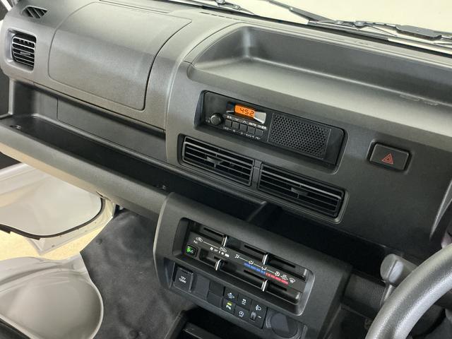 ハイゼットトラックジャンボスタンダード　５速ＭＴ　ラジオ　前後コーナーセンサー５速ＭＴ　ラジオデッキ　前後コーナーセンサー　オートマチックハイビーム　３方開　オートライト　横滑り防止装置　アイドリングストップ　マニュアルエアコン　１２Ｖ電源ソケット　ヘッドライトレべライザー（京都府）の中古車