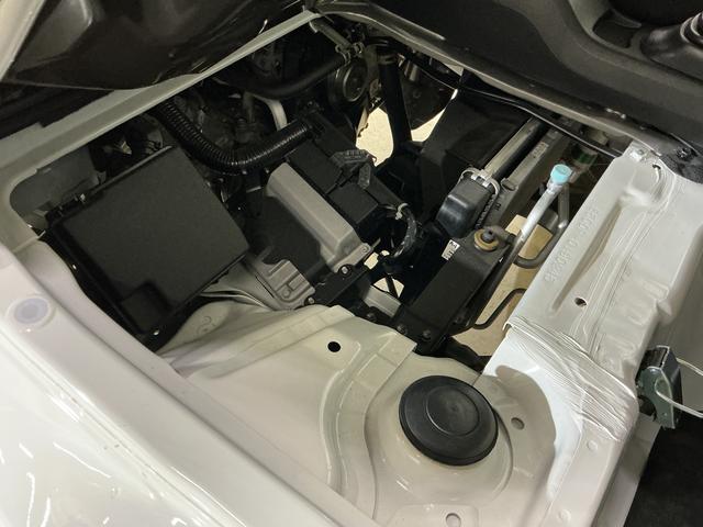 ハイゼットトラックジャンボスタンダード　５速ＭＴ　ラジオ　前後コーナーセンサー５速ＭＴ　ラジオデッキ　前後コーナーセンサー　オートマチックハイビーム　３方開　オートライト　横滑り防止装置　アイドリングストップ　マニュアルエアコン　１２Ｖ電源ソケット　ヘッドライトレべライザー（京都府）の中古車