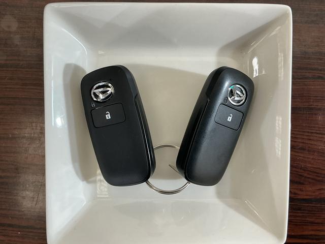 タフトＸ　４ＷＤ　バックカメラ　コーナーセンサー　コーナーセンサー４ＷＤ　バックカメラ　前後コーナーセンサー　スカイフィールトップ　電子パーキング　オートマチックハイビーム　オートブレーキホールド　ＵＳＢチャージャー　スマートキー　キーレスエントリー　オートエアコン（京都府）の中古車