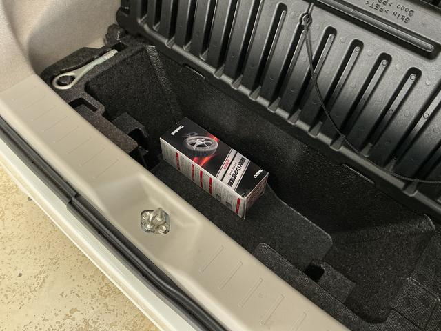 ムーヴＬ　ＳＡII　ワンオーナー　ＣＤオーディオ　コーナーポールワンオーナー　ＣＤオーディオ　コーナーポール　ドアバイザー　スマートアシスト　キーレスエントリー　横滑り防止装置　アイドリングストップ　ヘッドライトレべライザー　電動格納ドアミラー　マニュアルエアコン（京都府）の中古車