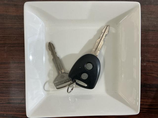 ミライースX メモリアルエディション CDオーディオ ドアバイザーCDオーディオ 14インチ純正アルミホイール ドアバイザー アイドリングストップ キーレスエントリー スペアキー有り 盗難防止装置 ヘッドライトレべライザー マニュアルエアコン 12V電源ソケット(京都府)の中古車