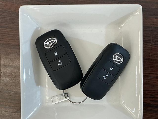 ムーヴX 片側電動スライドドア 前後コーナーセンサー オートライト片側電動スライドドア 前後コーナーセンサー オートマチックハイビーム LEDヘッドライト オートライト スマートキー プッシュスタート アイドリングストップ 横滑り防止装置 12V電源ソケット(京都府)の中古車