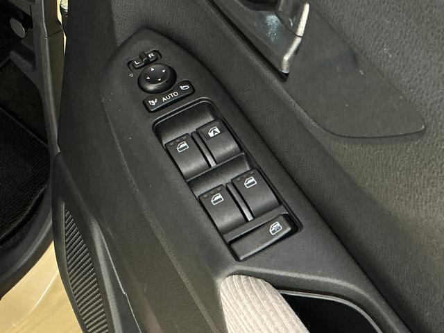 ムーヴX 片側電動スライドドア 前後コーナーセンサー オートライト片側電動スライドドア 前後コーナーセンサー オートマチックハイビーム LEDヘッドライト オートライト スマートキー プッシュスタート アイドリングストップ 横滑り防止装置 12V電源ソケット(京都府)の中古車