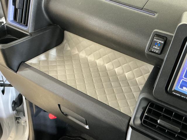 タントＸ　ワンオーナー　ナビＴＶ　バックカメラ　ドラレコ　ＥＴＣワンオーナー　ナビ　バックカメラ　ドライブレコーダー　ＥＴＣ　片側電動スライドドア　ロングスライドシート　前後コーナーセンサー　前席シートヒーター　オートマチックハイビーム　Ｂｌｕｅｔｏｏｔｈ　ＵＳＢ（京都府）の中古車