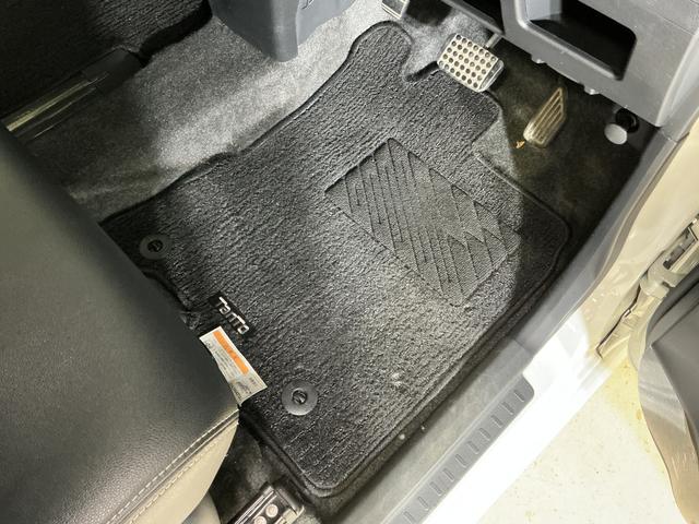 タントカスタムＸ　トップエディションＳＡIII　ナビ　バックカメラナビＴＶ　バックカメラ　片側電動スライドドア　運転席シートヒーター　オートマチックハイビーム　Ｂｌｕｅｔｏｏｔｈ　１４インチ純正アルミホイール　ＵＳＢ接続　ＤＶＤ再生　ドアバイザー　ＬＥＤヘッドライト（京都府）の中古車