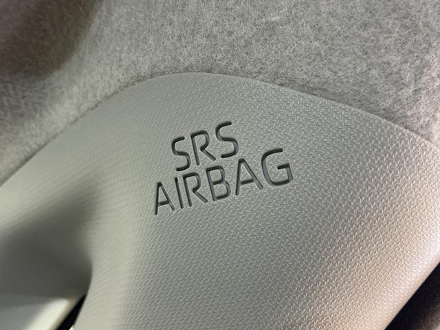 ムーヴＸ　片側電動スライドドア　前後コーナーセンサー　スマートキー片側電動スライドドア　前後コーナーセンサー　オートマチックハイビーム　スマートキー　キーレスエントリー　ＬＥＤヘッドライト　オートライト　プッシュスタート　横滑り防止装置　アイドリングストップ（京都府）の中古車