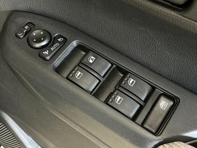 ムーヴX ワンオーナー 片側電動スライドドア 前後コーナーセンサーワンオーナー 片側電動スライドドア 前後コーナーセンサー オートマチックハイビーム スマアシ LEDヘッドライト オートライト スマートキー キーレスエントリー プッシュスタート オートエアコン(京都府)の中古車