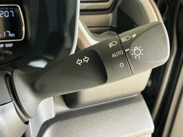 ムーヴX ワンオーナー 片側電動スライドドア 前後コーナーセンサーワンオーナー 片側電動スライドドア 前後コーナーセンサー オートマチックハイビーム スマアシ LEDヘッドライト オートライト スマートキー キーレスエントリー プッシュスタート オートエアコン(京都府)の中古車