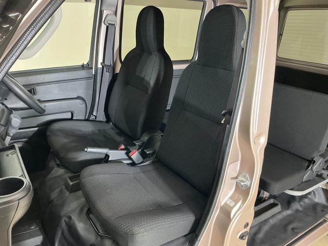 ハイゼットカーゴデラックスＳＡIII　４ＷＤ　ワンオーナー　ＥＴＣ４ＷＤ　ワンオーナー　ディスプレイオーディオ　ＥＴＣ　コーナーセンサー　オートマチックハイビーム　ＬＥＤヘッドライト　フォグライト　オートライト　アイドリングストップ　ドアバイザー　ＵＳＢ接続（京都府）の中古車