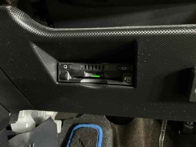 ロッキープレミアムＧ　ＨＥＶ　ワンオーナー　ナビ　パノラマモニターワンオーナー　ナビ　パノラマモニター　ドライブレコーダー　ＥＴＣ　アダプティブクルーズコントロール　スマートペダル　前後コーナーセンサー　シートヒーター　電子パーキング　オートブレーキホールド（京都府）の中古車