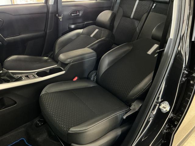 ロッキープレミアムＧ　ＨＥＶ　ワンオーナー　ナビ　パノラマモニターワンオーナー　ナビ　パノラマモニター　ドライブレコーダー　ＥＴＣ　アダプティブクルーズコントロール　スマートペダル　前後コーナーセンサー　シートヒーター　電子パーキング　オートブレーキホールド（京都府）の中古車