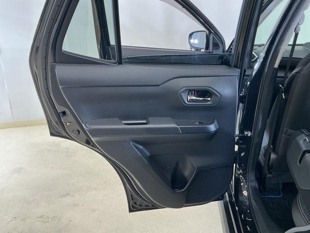 ロッキープレミアムＧ　ＨＥＶ　ワンオーナー　ナビ　パノラマモニターワンオーナー　ナビ　パノラマモニター　ドライブレコーダー　ＥＴＣ　アダプティブクルーズコントロール　スマートペダル　前後コーナーセンサー　シートヒーター　電子パーキング　オートブレーキホールド（京都府）の中古車