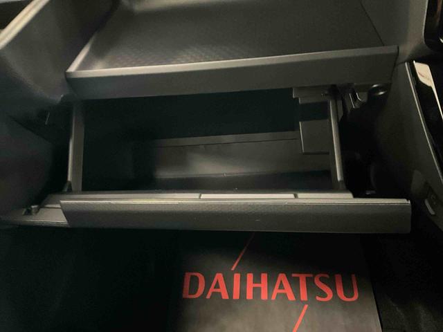 タントカスタムＲＳ　４ＷＤ　ターボワンオーナー　衝突軽減ブレーキ　認定中古車　４ＷＤ　両側電動スライドドア　電動パーキングブレーキ　オートブレーキホールド機能　運転席助手席シートヒーター　ターボ　　オートライト　オーディオレス車（京都府）の中古車