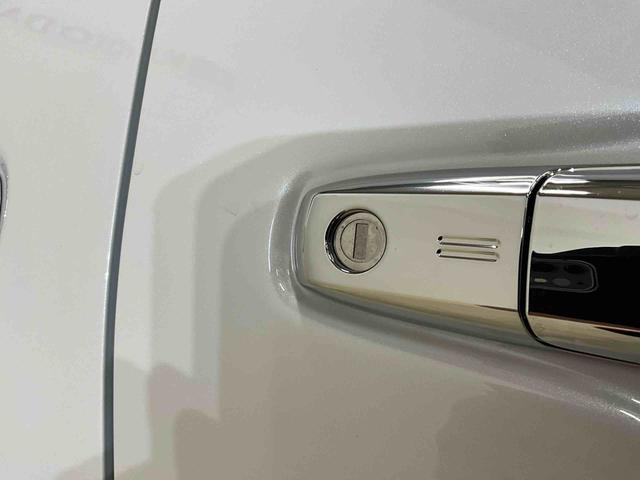 タントカスタムＲＳ　４ＷＤ　ターボワンオーナー　衝突軽減ブレーキ　認定中古車　４ＷＤ　両側電動スライドドア　電動パーキングブレーキ　オートブレーキホールド機能　運転席助手席シートヒーター　ターボ　　オートライト　オーディオレス車（京都府）の中古車