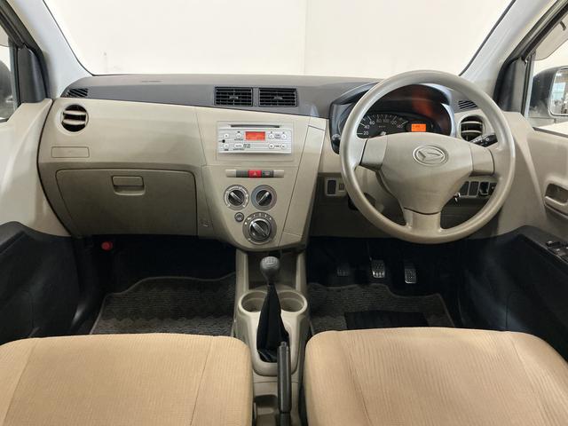 ミラＸスペシャル　ワンオーナー　５速ＭＴ車　ＣＤオーディオワンオーナー　５速ＭＴ車　ＣＤオーディオ　コーナーポール　ＨＩＤヘッドライト　ドアバイザー　キーレスエントリー　ヘッドライトレべライザー　マニュアルエアコン　１２Ｖ電源ソケット　スペアタイヤ（京都府）の中古車