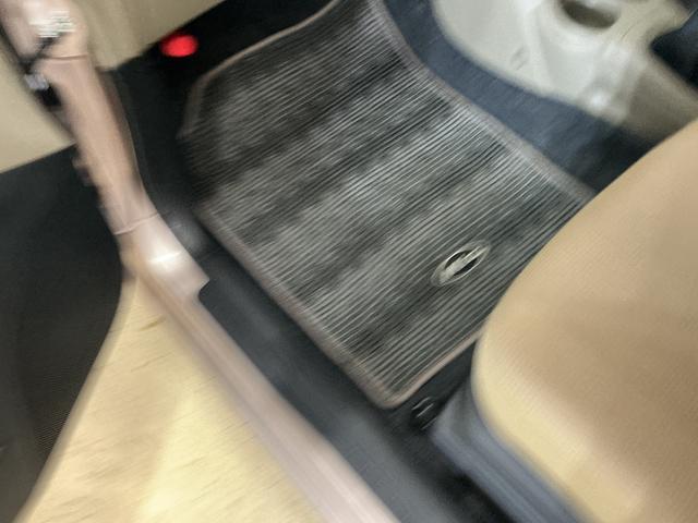 ミラＸスペシャル　ワンオーナー　５速ＭＴ車　ＣＤオーディオワンオーナー　５速ＭＴ車　ＣＤオーディオ　コーナーポール　ＨＩＤヘッドライト　ドアバイザー　キーレスエントリー　ヘッドライトレべライザー　マニュアルエアコン　１２Ｖ電源ソケット　スペアタイヤ（京都府）の中古車