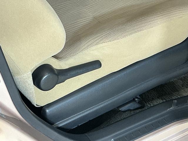 ミラＸスペシャル　ワンオーナー　５速ＭＴ車　ＣＤオーディオワンオーナー　５速ＭＴ車　ＣＤオーディオ　コーナーポール　ＨＩＤヘッドライト　ドアバイザー　キーレスエントリー　ヘッドライトレべライザー　マニュアルエアコン　１２Ｖ電源ソケット　スペアタイヤ（京都府）の中古車