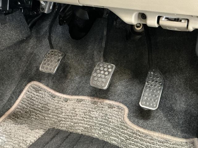 ミラＸスペシャル　ワンオーナー　５速ＭＴ車　ＣＤオーディオワンオーナー　５速ＭＴ車　ＣＤオーディオ　コーナーポール　ＨＩＤヘッドライト　ドアバイザー　キーレスエントリー　ヘッドライトレべライザー　マニュアルエアコン　１２Ｖ電源ソケット　スペアタイヤ（京都府）の中古車