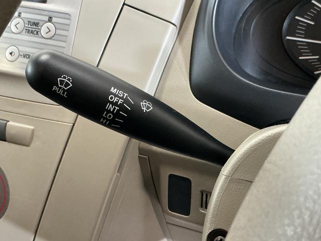 ミラＸスペシャル　ワンオーナー　５速ＭＴ車　ＣＤオーディオワンオーナー　５速ＭＴ車　ＣＤオーディオ　コーナーポール　ＨＩＤヘッドライト　ドアバイザー　キーレスエントリー　ヘッドライトレべライザー　マニュアルエアコン　１２Ｖ電源ソケット　スペアタイヤ（京都府）の中古車