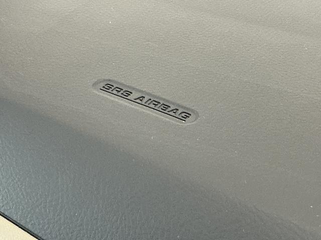 ミラＸスペシャル　ワンオーナー　５速ＭＴ車　ＣＤオーディオワンオーナー　５速ＭＴ車　ＣＤオーディオ　コーナーポール　ＨＩＤヘッドライト　ドアバイザー　キーレスエントリー　ヘッドライトレべライザー　マニュアルエアコン　１２Ｖ電源ソケット　スペアタイヤ（京都府）の中古車