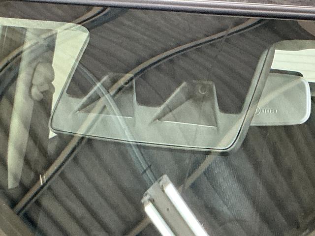 ムーヴG 助手席側リヤパワースライドドア スマートアシスト助手席側リヤパワースライドドア プッシュボタンエンジンスタート スマートアシスト LEDヘッドライト バックカメラ オートエアコン コーナーセンサー オートライト アルミホイール 電動格納式ドアミラー(京都府)の中古車