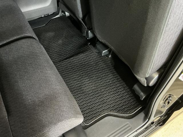 ムーヴG 助手席側リヤパワースライドドア スマートアシスト助手席側リヤパワースライドドア プッシュボタンエンジンスタート スマートアシスト LEDヘッドライト バックカメラ オートエアコン コーナーセンサー オートライト アルミホイール 電動格納式ドアミラー(京都府)の中古車