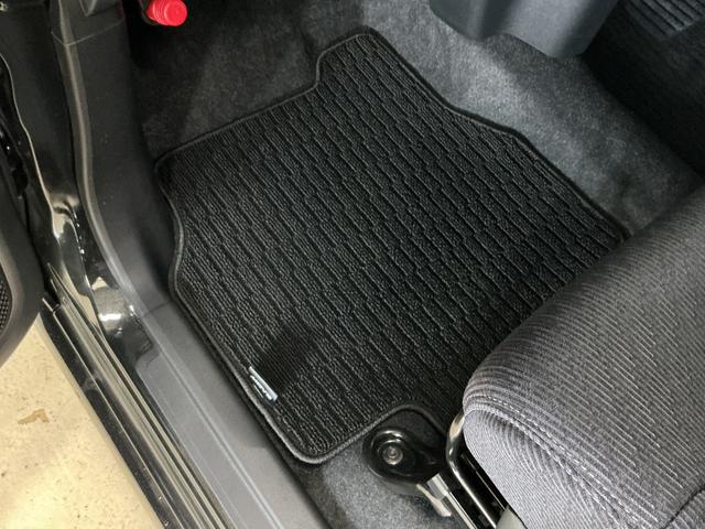 ムーヴG 助手席側リヤパワースライドドア スマートアシスト助手席側リヤパワースライドドア プッシュボタンエンジンスタート スマートアシスト LEDヘッドライト バックカメラ オートエアコン コーナーセンサー オートライト アルミホイール 電動格納式ドアミラー(京都府)の中古車