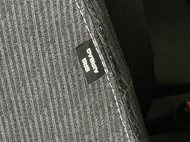 ムーヴG 助手席側リヤパワースライドドア スマートアシスト助手席側リヤパワースライドドア プッシュボタンエンジンスタート スマートアシスト LEDヘッドライト バックカメラ オートエアコン コーナーセンサー オートライト アルミホイール 電動格納式ドアミラー(京都府)の中古車