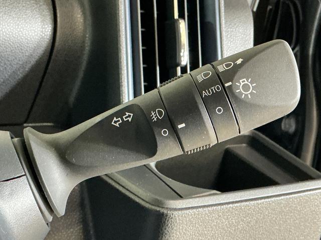 タントカスタムＸ　届出済未使用車　パノラマモニター　シートヒーター届出済み未使用車　パノラマモニター　スマートアシスト　シートヒーター　ＬＥＤヘッドライト　両側リヤパワースライドドア　プッシュボタンエンジンスタート　アルミホイール　オートエアコン　オートライト（京都府）の中古車