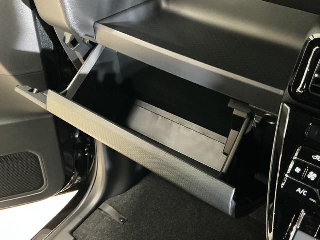 タントカスタムＸ　届出済未使用車　パノラマモニター　シートヒーター届出済み未使用車　パノラマモニター　スマートアシスト　シートヒーター　ＬＥＤヘッドライト　両側リヤパワースライドドア　プッシュボタンエンジンスタート　アルミホイール　オートエアコン　オートライト（京都府）の中古車